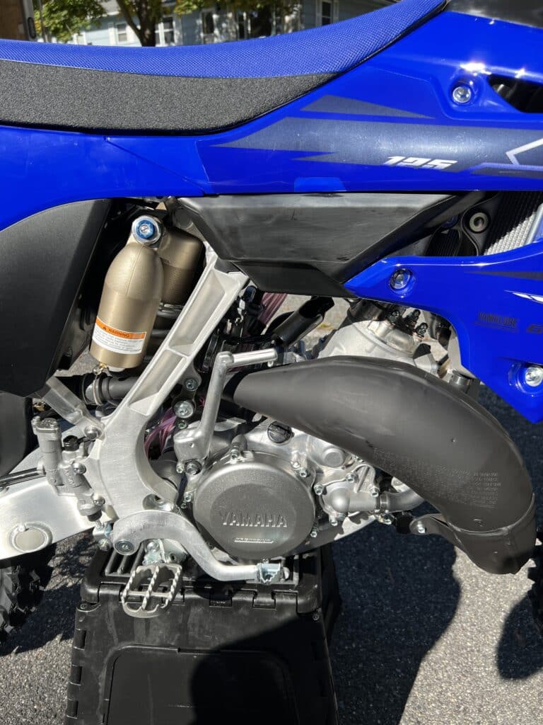 Yamaha YZ 125 kick starter and engine
